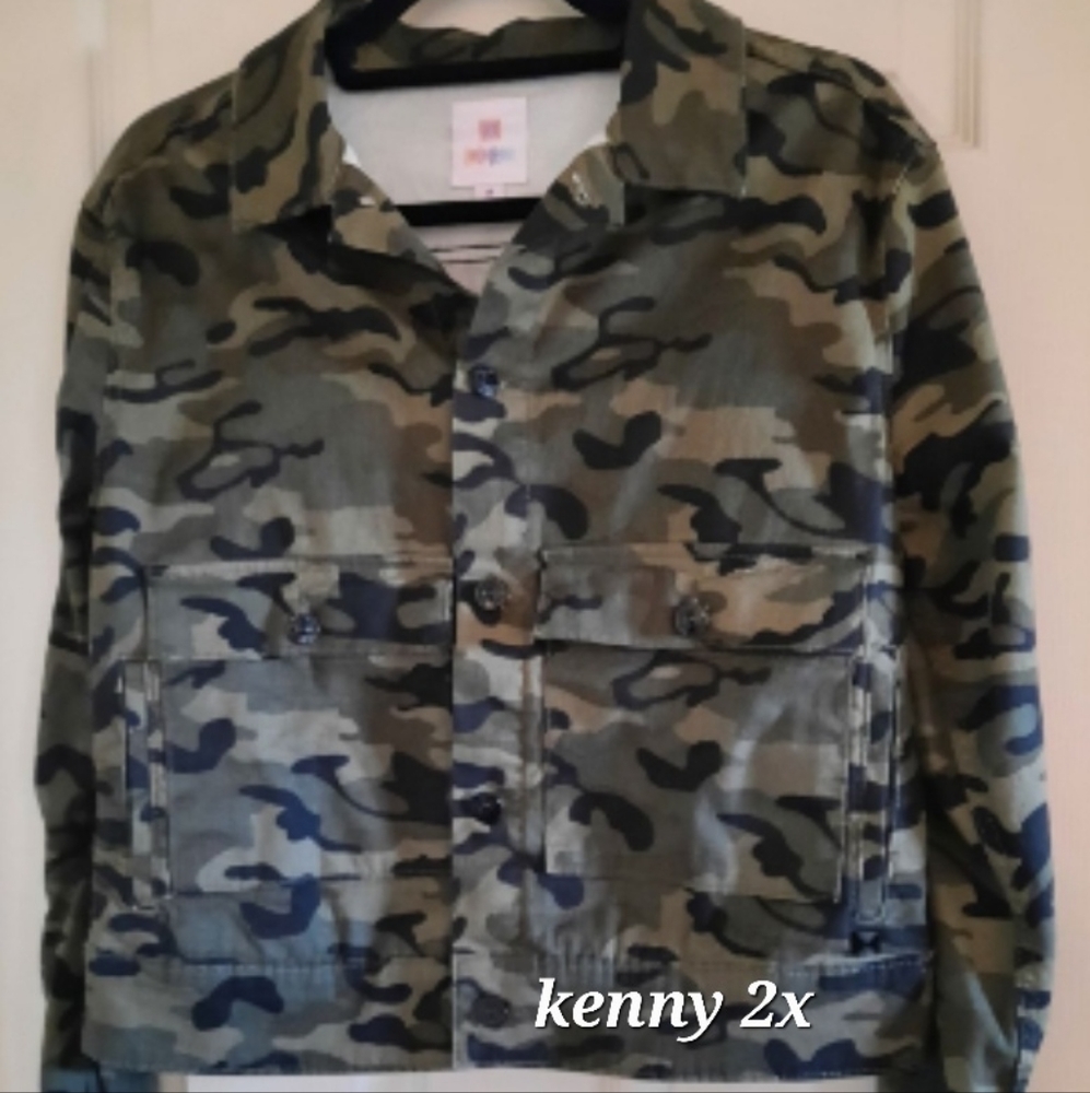Lularoe 2x camo kenny